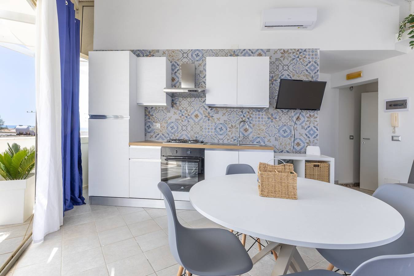 Ganze Wohnung, Ferienwohnung 'Attico' mit Meerblick, Wi-Fi und Klimaanlage in Scicli, Ragusa Provinz