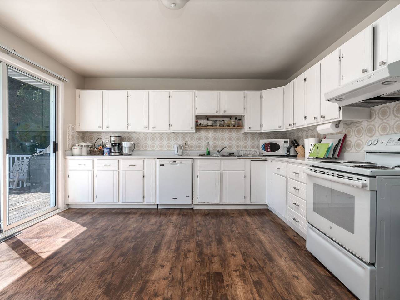 A@Home Ganzes Haus bei Chinook Mall, für 9 Personen in Calgary, Kanadische Rocky Mountains