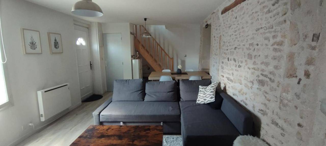 Two-Bedroom House in Jaunay-Clan, Vienne (France)