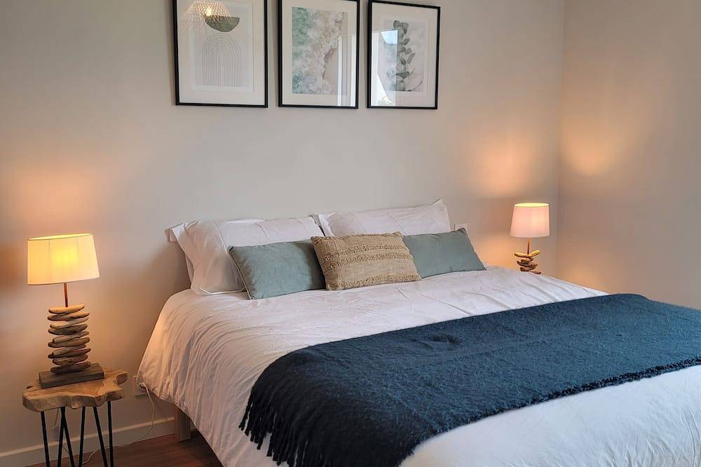 A brand new, comfortable home, designed with your family vacation in mind. in Landéda, Brest region