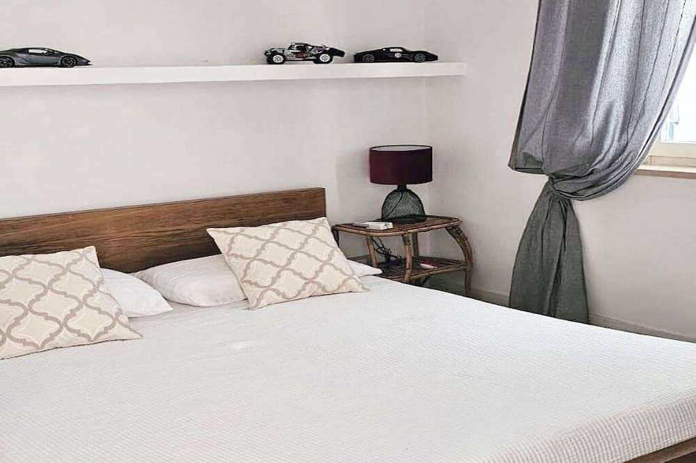 Ostuni Beachfront Villa with Pool & Private Parking, Luxury Holidays in Monticelli, Salento