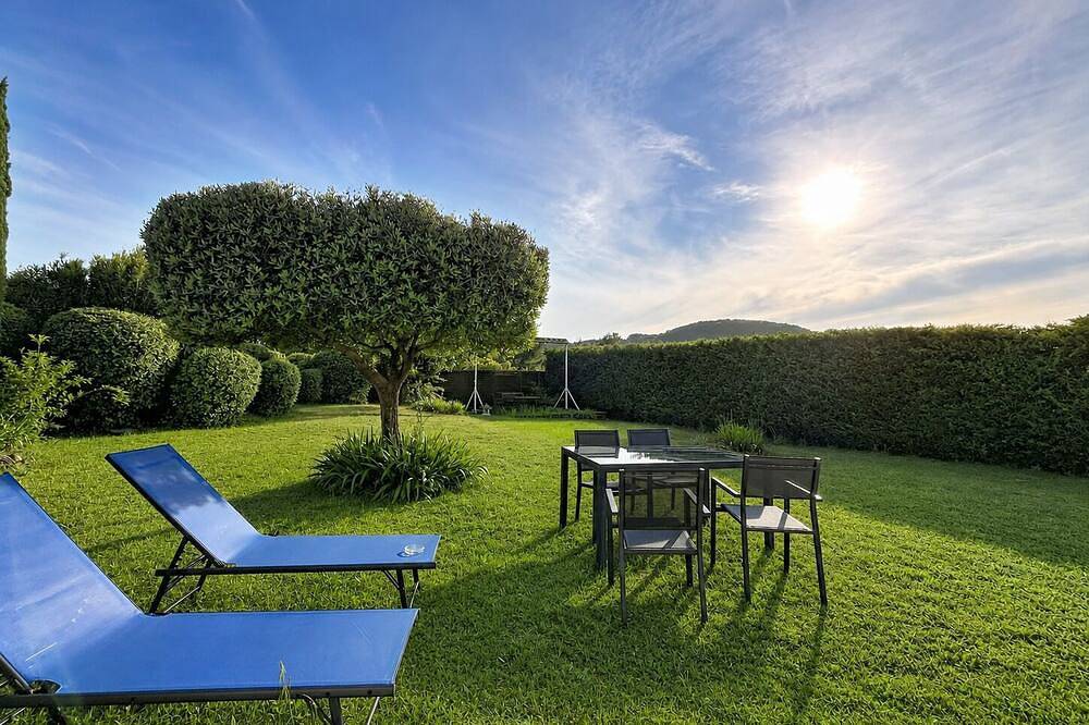 Lodging with garden - near sea & circuit Paul Ricard in Le Beausset, Mittelmeerküste (Frankreich)