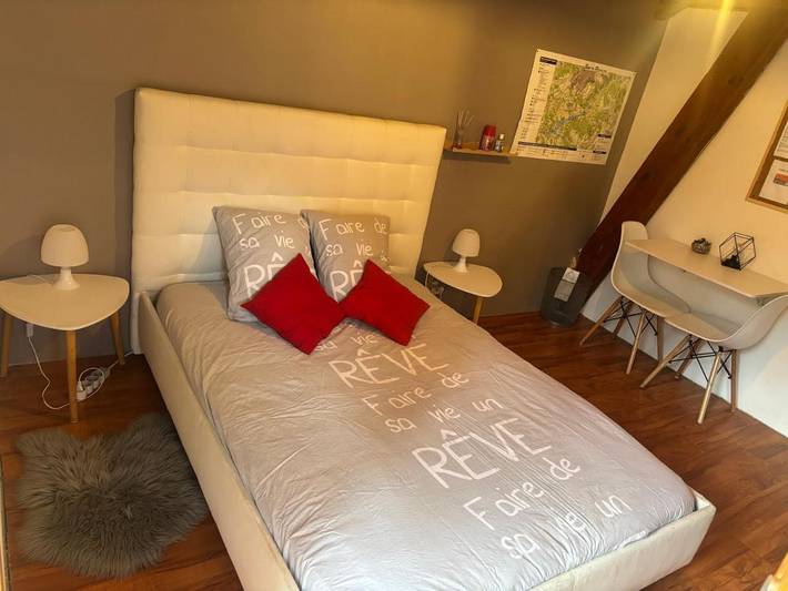 Chambre d’hôte pour 3 personnes, avec balcon et vue ainsi que jardin et vue sur le lac dans Lac de Serre-Ponçon - 2