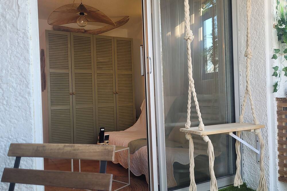 Entire apartment, Studio Serenata in Sausset-les-Pins, Mediterranean Coast (France)