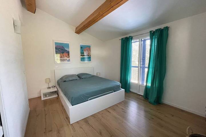 Spacious house with swimming pool 10 minutes from the sea. in Roquebrune-sur-Argens, Costa mediterránea (Francia)