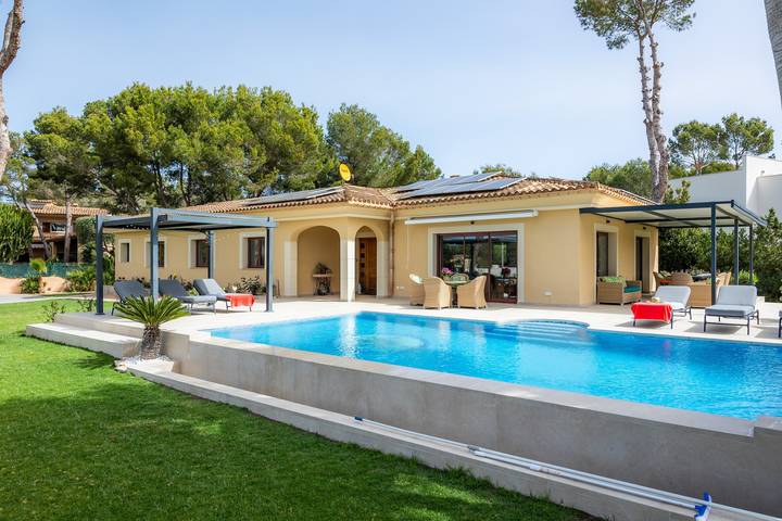 Vacation rental for 8 people, with Yard