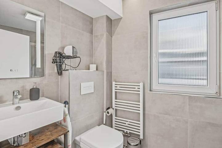 Appartement entier, Centre à 5 min | Compact · Bureau et cuisine in Trèves (Ville), Trèves