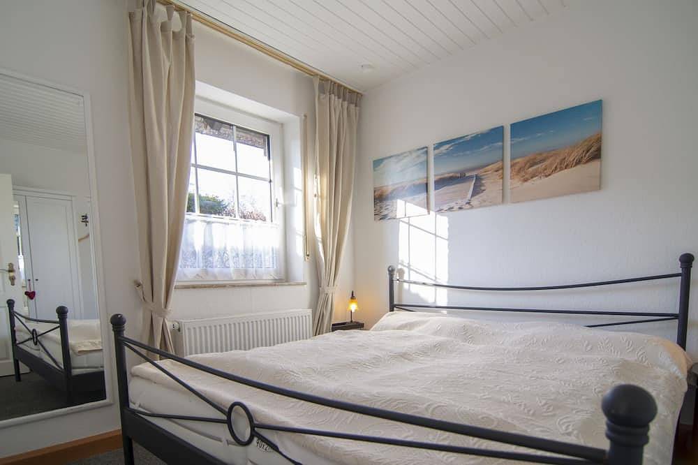 Modernes Haus mit Sauna und  Kamin - ca. 1km zum Nordseestrand, Wlan  frei in Westeraccumersiel, Dornum