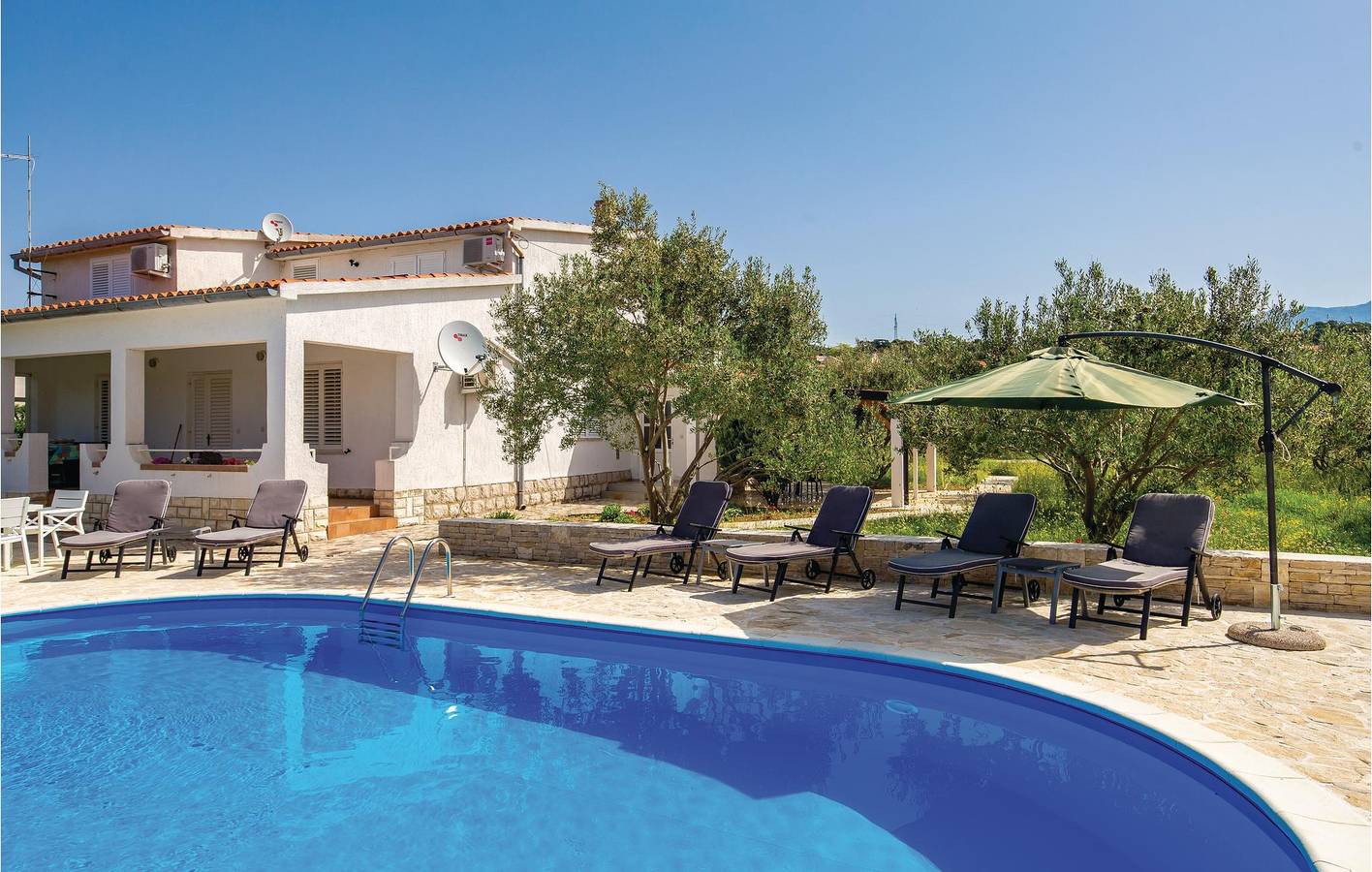 Ganze Ferienwohnung, Ferienwohnung für 4 Personen mit Terrasse in Kaštel (Barbat), Barbat na Rabu