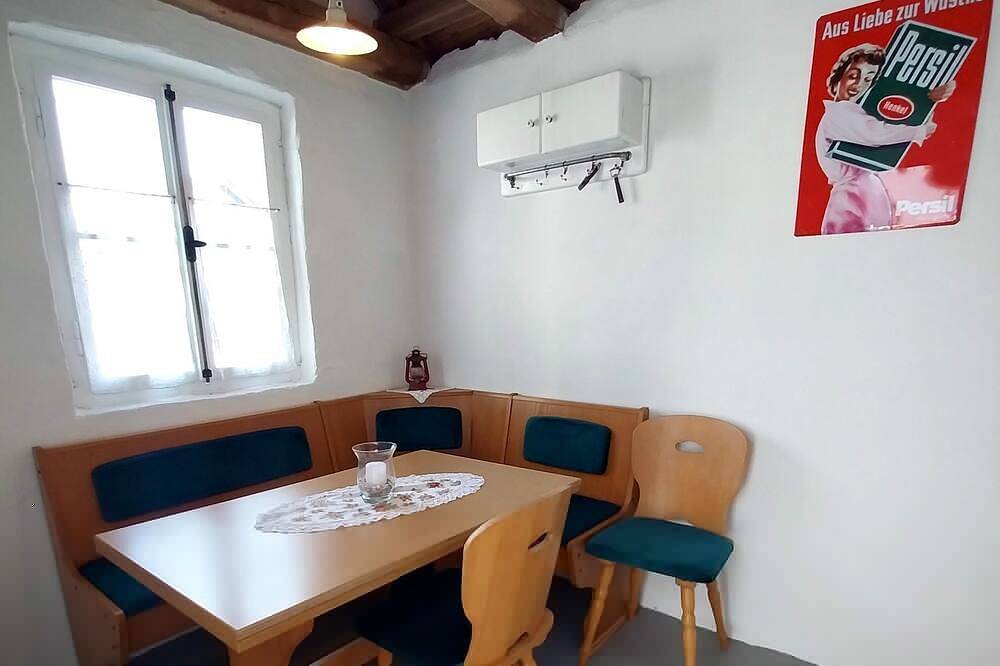 Ganze Wohnung, Helle und gemütlich eingerichtet Ferienwohnung (56 qm) mit voll ausgestatteter Küche in Maroldsweisach, Landkreis Haßberge