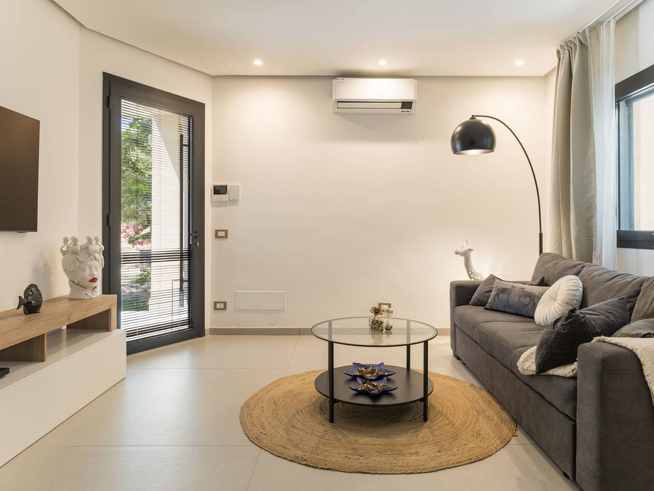 Nereide, Luxusvilla mit Pool am Meer in Punta Secca, Santa Croce Camerina