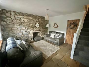 Log Cabin for 4 People in Rhondda Cynon Taf region, South-Wales, Photo 3