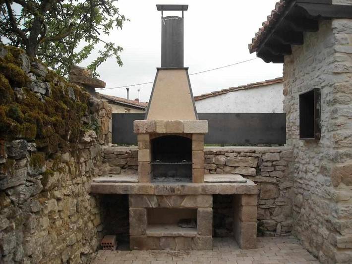 Gîte pour 10 personnes, avec jardin et terrasse, animaux acceptés à Aguilar de Campoo - 2