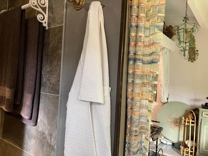 Chambre d’hôte pour 2 personnes, avec terrasse et vue ainsi que piscine et jardin à Paradou - 2