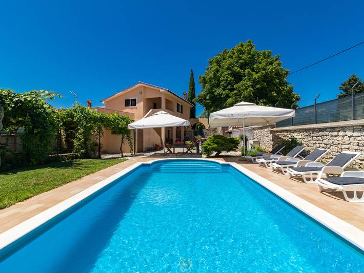 Villa für 5 Personen, mit Balkon und Terrasse sowie Garten und Pool in Porec und Umgebung - 2