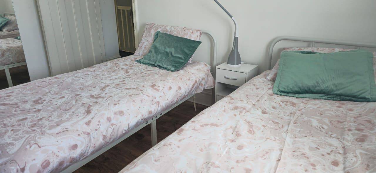 8 Guests - Free Parking - Full Equipped House in St Helens, Nordwestengland