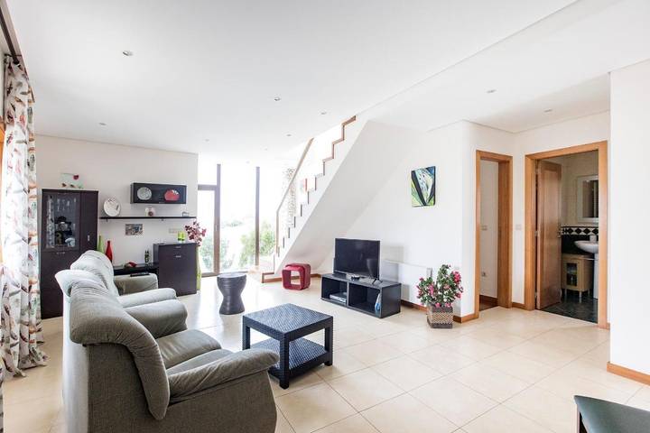 Location de vacances pour 6 personnes, avec terrasse et piscine dans Mindelo - 4