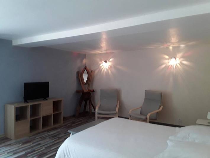 Chambre d’hôte pour 2 personnes, avec jardin ainsi que jacuzzi et piscine dans le Lot - 4