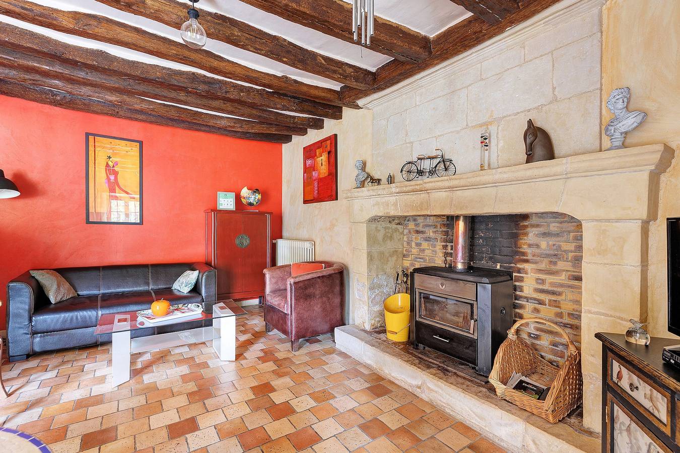 Gîte La Gentilhommière: terraza privada, jardín privado y Wi-Fi in Dénezé-sous-Doué, Valle del Loira