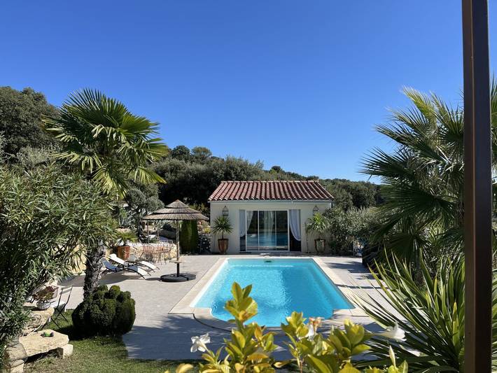 Gîte pour 2 personnes, avec jardin et piscine à Crillon-le-Brave