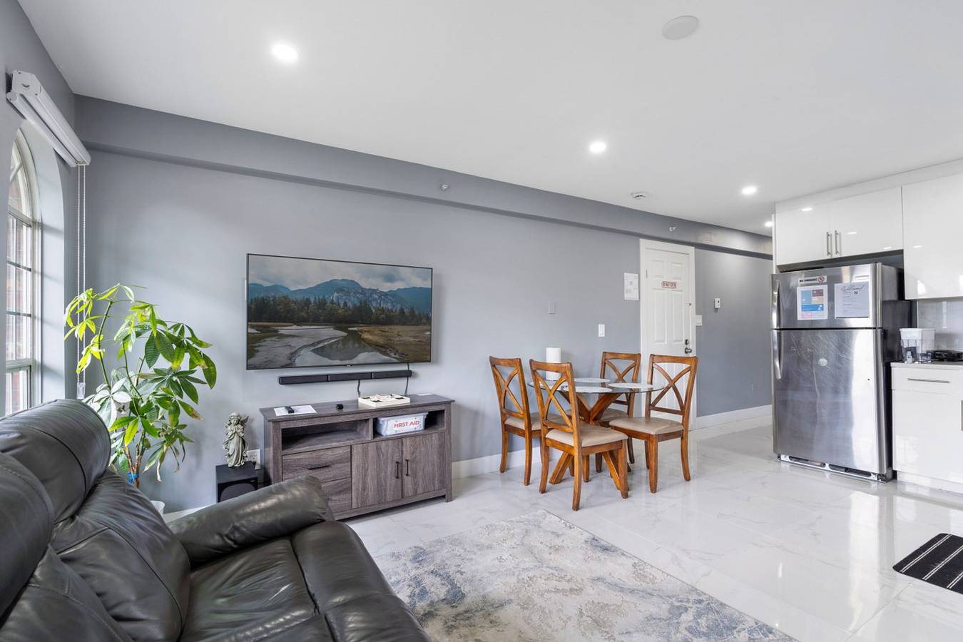 Cozy 3Br Basement Suite | Near Fraser River in Vancouver, Columbia Britannica