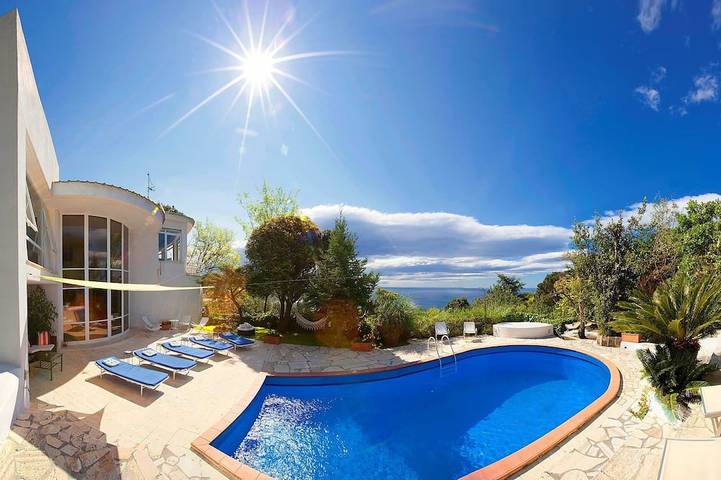 Villa pour 8 personnes, avec jardin - 1