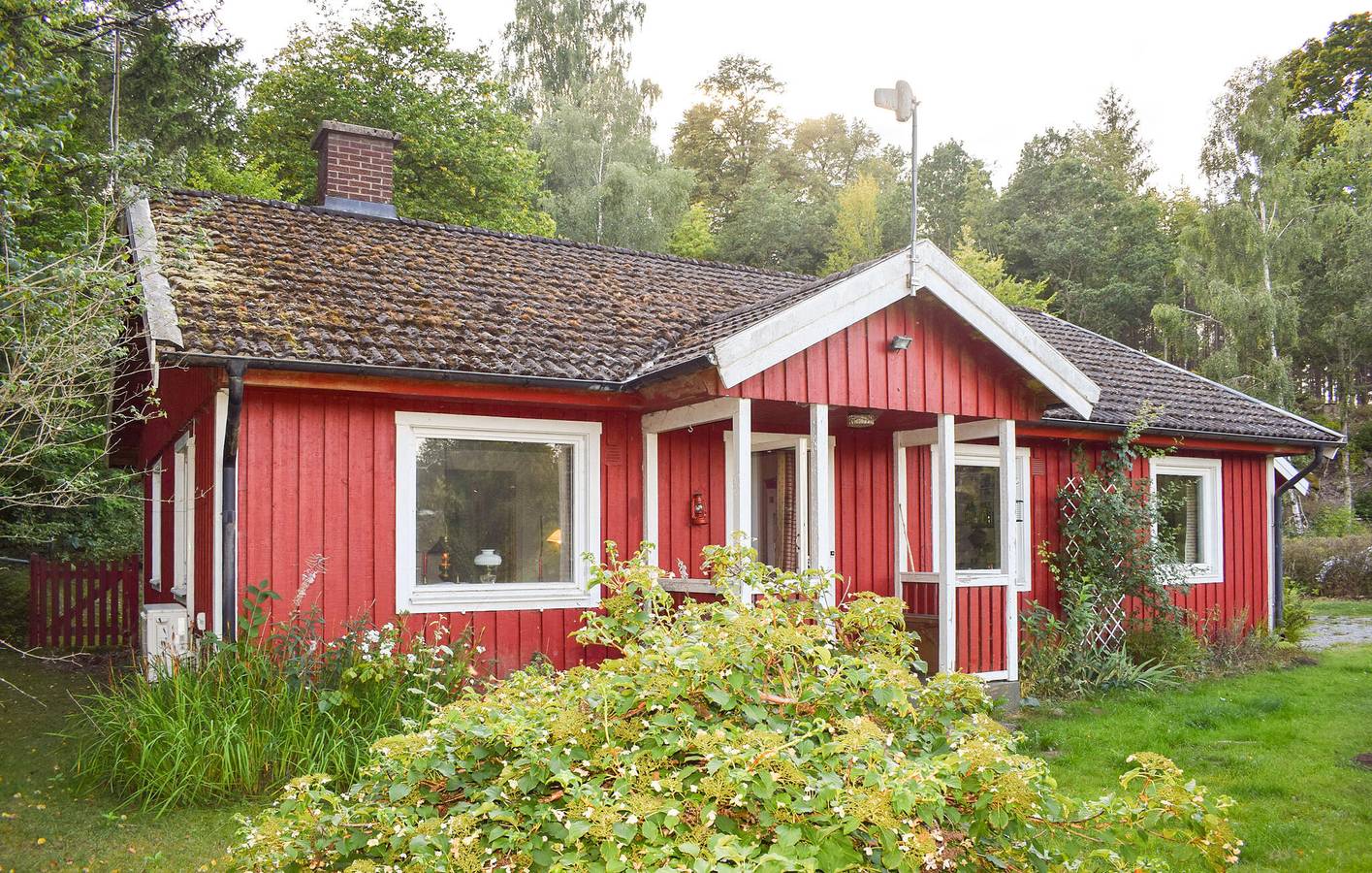 Hus för 5 Personer, med sjöutsikt och trädgård