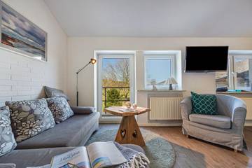 Ferienwohnung 1 mit privater Terrasse, Gemeinschaftsgarten