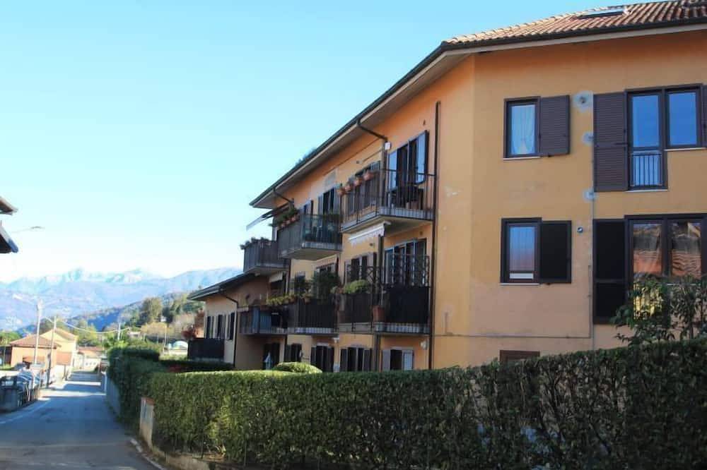 Geheel appartement, Magnolia by Interhome in Porto Valtravaglia, Lago Maggiore (Lombardy)
