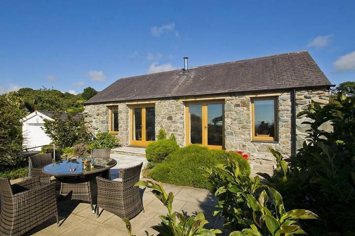Cottage for 4 people, with garden, with pets in Dyffryn Ardudwy
