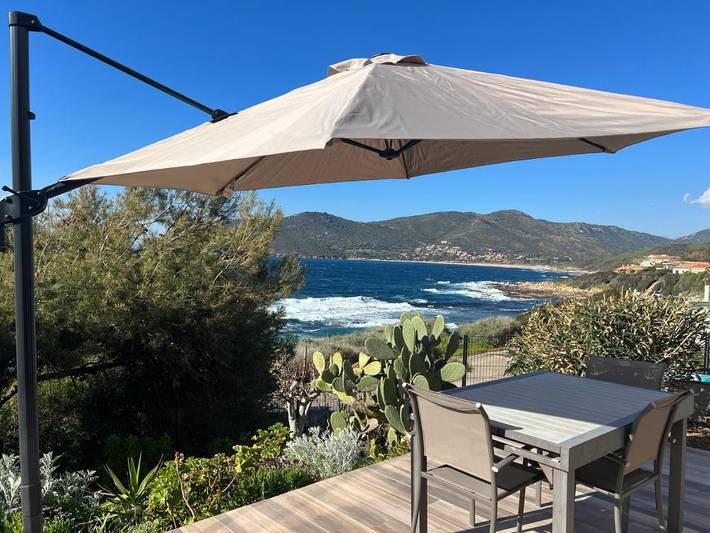 Gîte pour 4 personnes, avec vue et jardin à Villanova