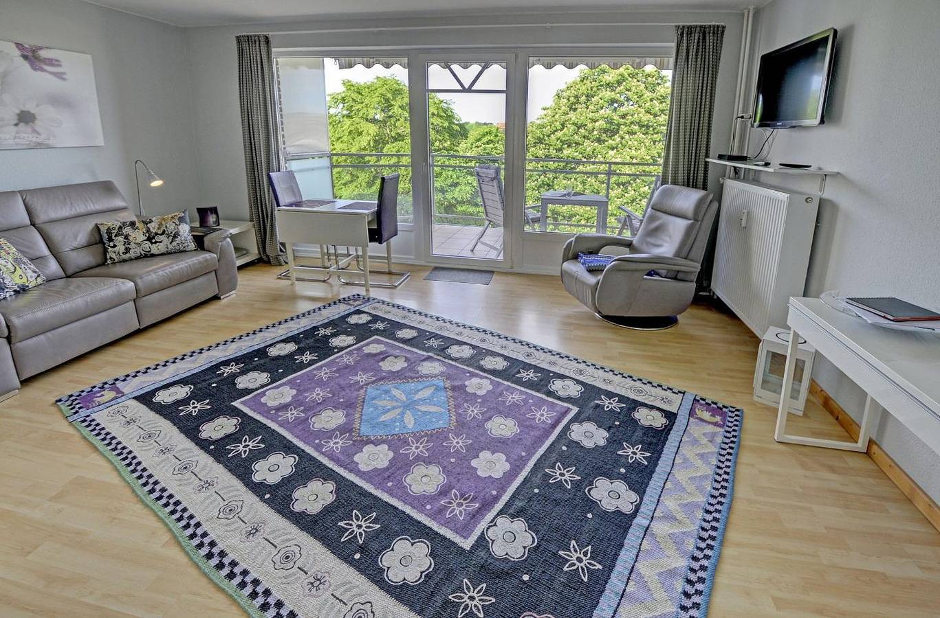 Geheel appartement, Bellevue / 2-room apt. on the 3rd floor with balcony and harbor view in Flensburg, Flensburger Fjord