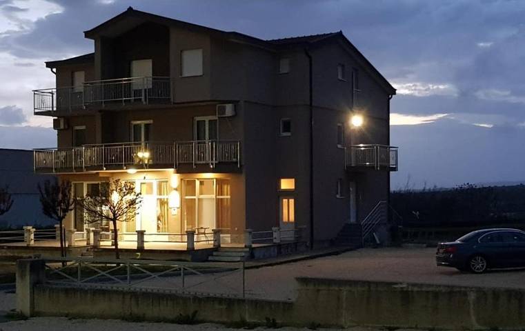 Hôtel pour 2 personnes, avec jardin et balcon, adapté aux familles dans Međugorje - 2
