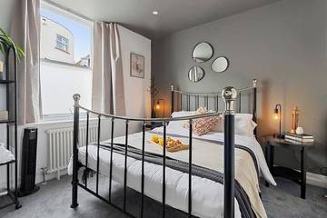 Apartment for 6 People in Teignmouth, Devon, Photo 1