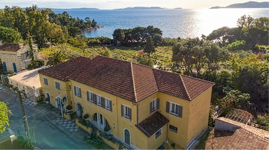 Hôtel pour 2 personnes, avec sauna et jardin, animaux acceptés dans Plage de La Fossette