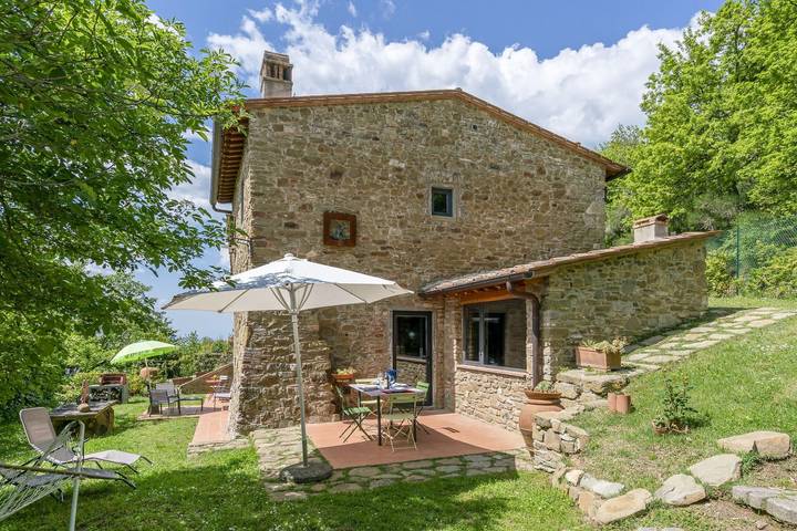 Villa per 7 persone, con Terrazza e Giardino a Greve In Chianti