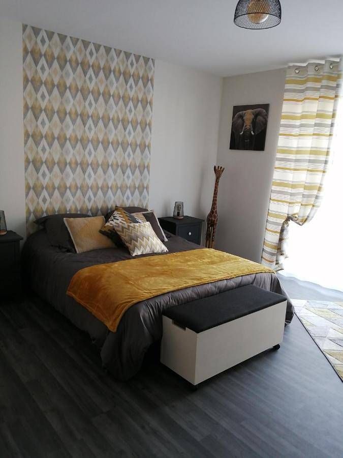 Gîte pour 2 personnes, avec terrasse et jardin à Berson