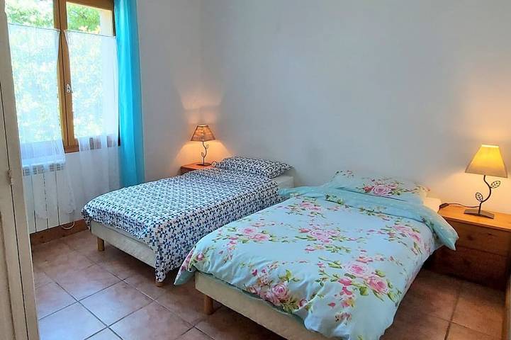 Location de vacances pour 6 personnes, avec jardin et terrasse, animaux acceptés à Cahuzac - 4