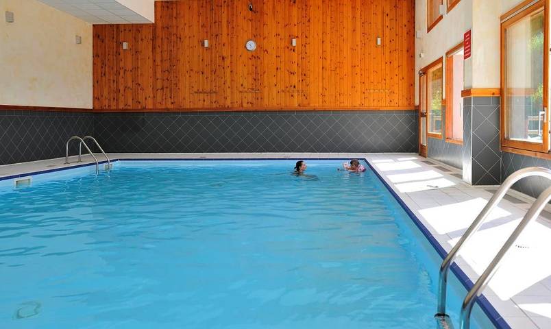 Appart’hôtel pour 8 personnes, avec balcon ainsi que sauna et piscine