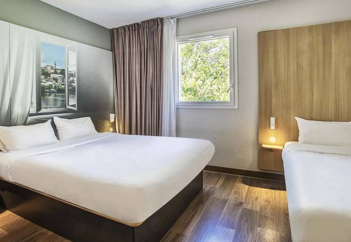 Hôtel pour 2 personnes, avec terrasse, animaux acceptés à Gond-Pontouvre - 2