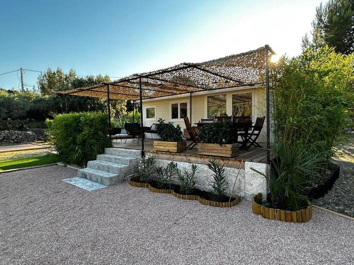 Gîte pour 4 personnes, avec Jacuzzi ainsi que Terrasse et Jardin à Velaux