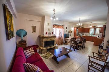 Villa for 6 People in Stoupa, Mani Peninsula, Photo 3