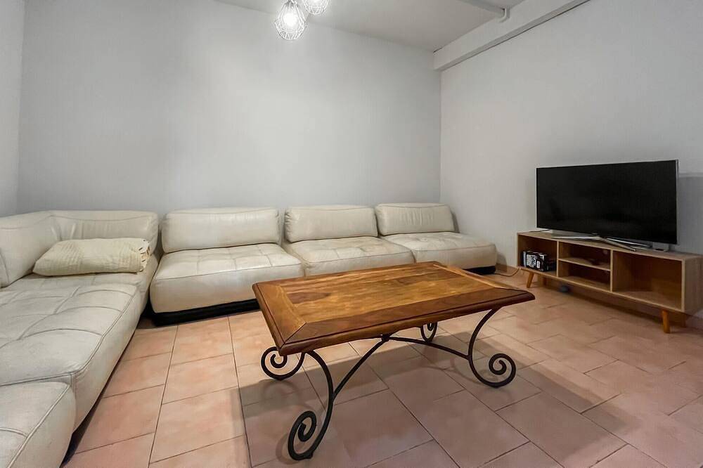 Increíble casa de 2 dormitorios en Cabannes in Cabannes, Region de Arles