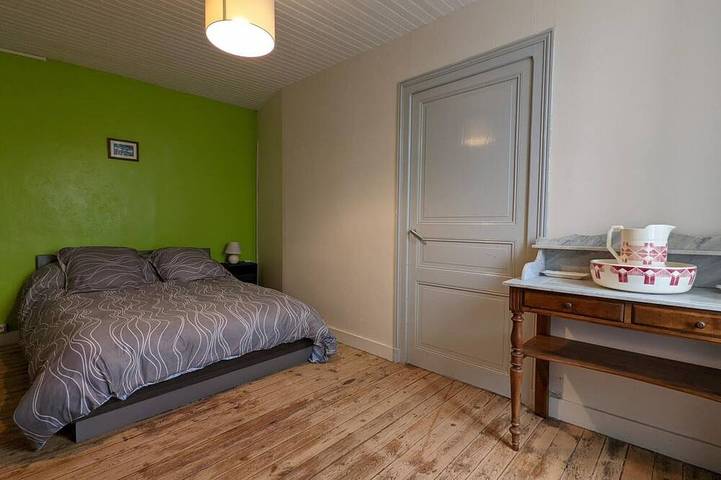 Gîte pour 6 personnes, avec jardin à Blanzaguet-Saint-Cybard