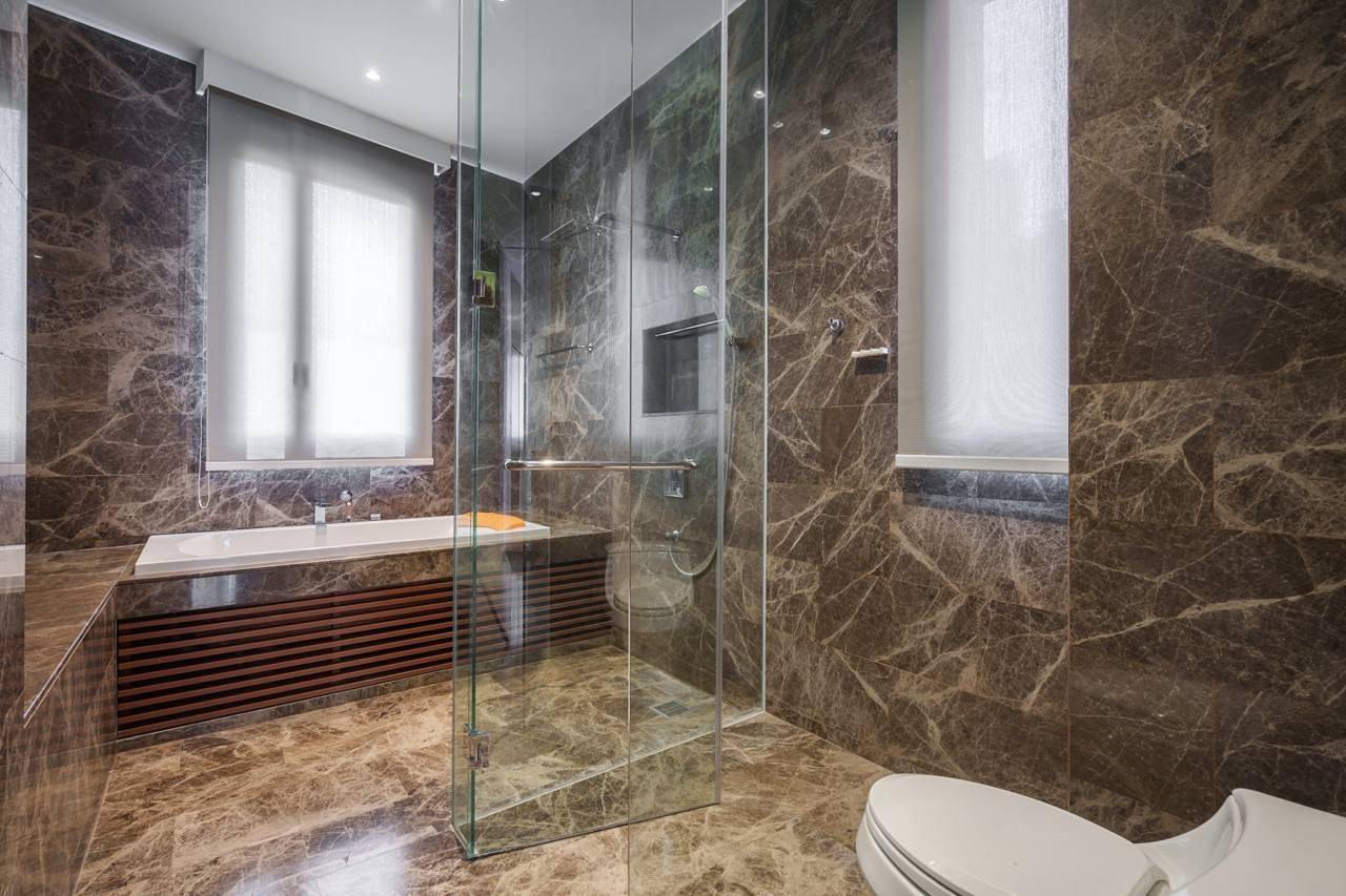 Ekkamai Villa Sleeps 12 with Cinema in Watthana District, Bangkok