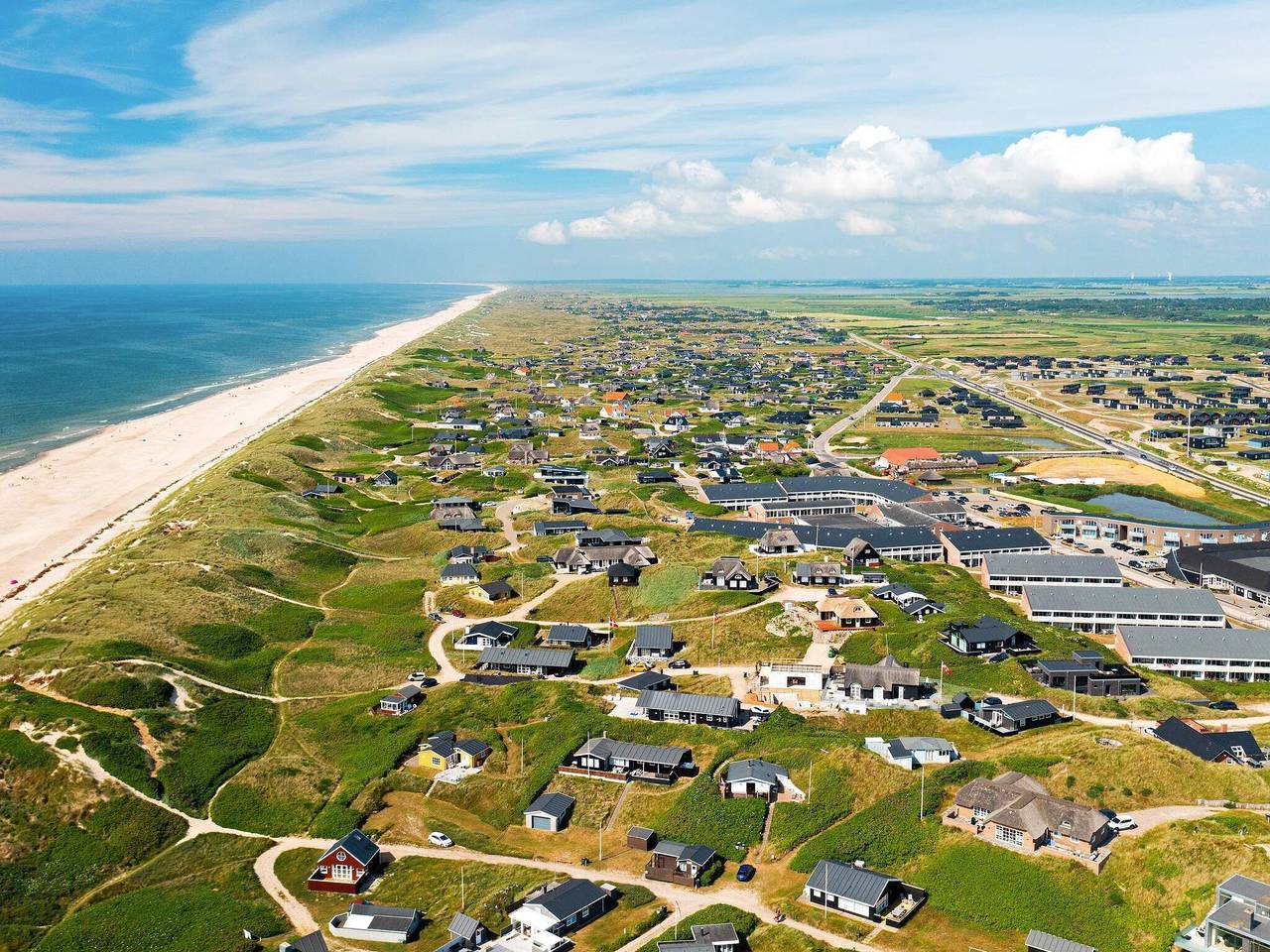 Entire apartment, 6 person holiday home on a holiday park in Ringkøbing in Søndervig, Holmsland Klit