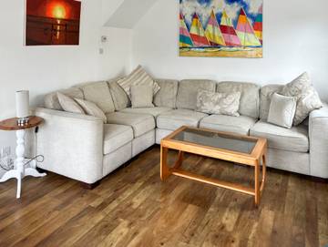 Log Cabin for 8 People in Salcombe, Devon, Photo 4