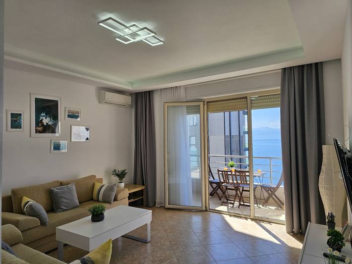 Ganze Wohnung, Ferienwohnung für 5 Personen mit Balkon in Sarandë, Vlorë