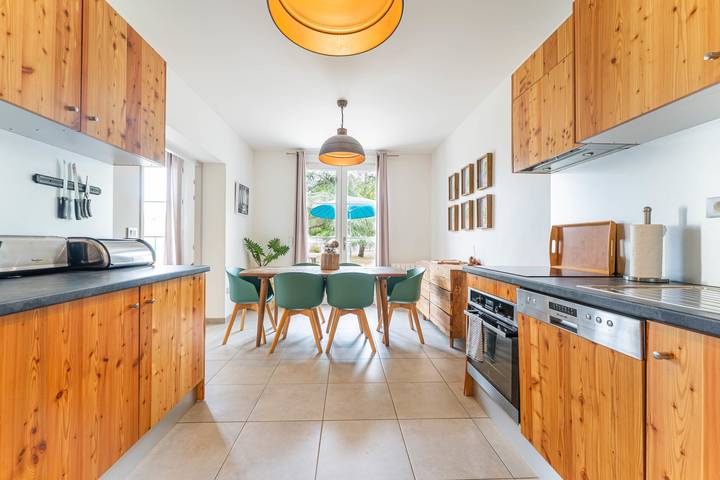 Gîte pour 6 personnes, avec jardin et piscine, adapté aux familles - 1