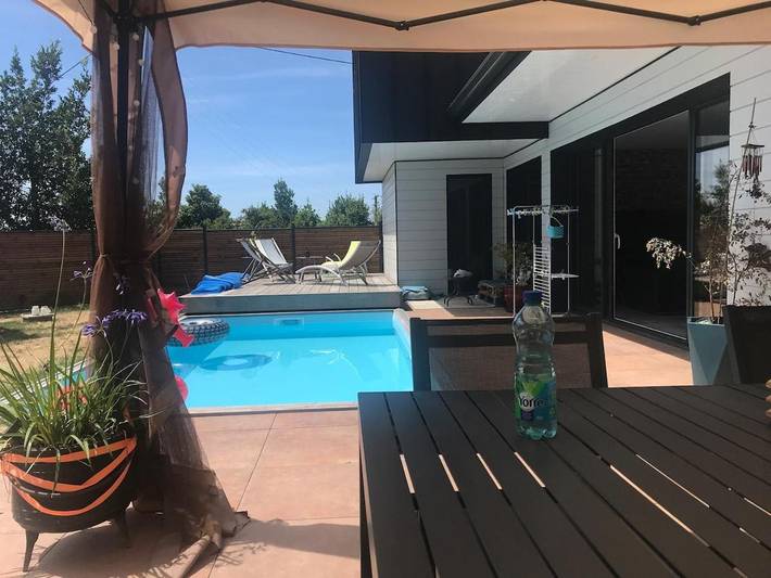 Location de vacances pour 7 personnes, avec vue ainsi que terrasse et piscine à Savenay - 2